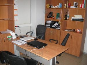 IMG 3911 300x225 - Уборка офиса - работа для клининговой компании